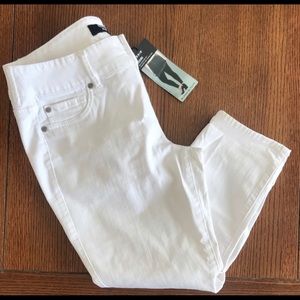 Brand new white Torrid Jeggings